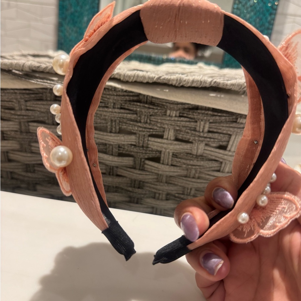LOW START! Elegant Pink Headband with Pearls - Picture 6 of 8